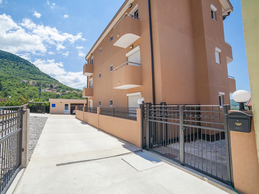 Apartments Urban Wild Cattaro Esterno foto
