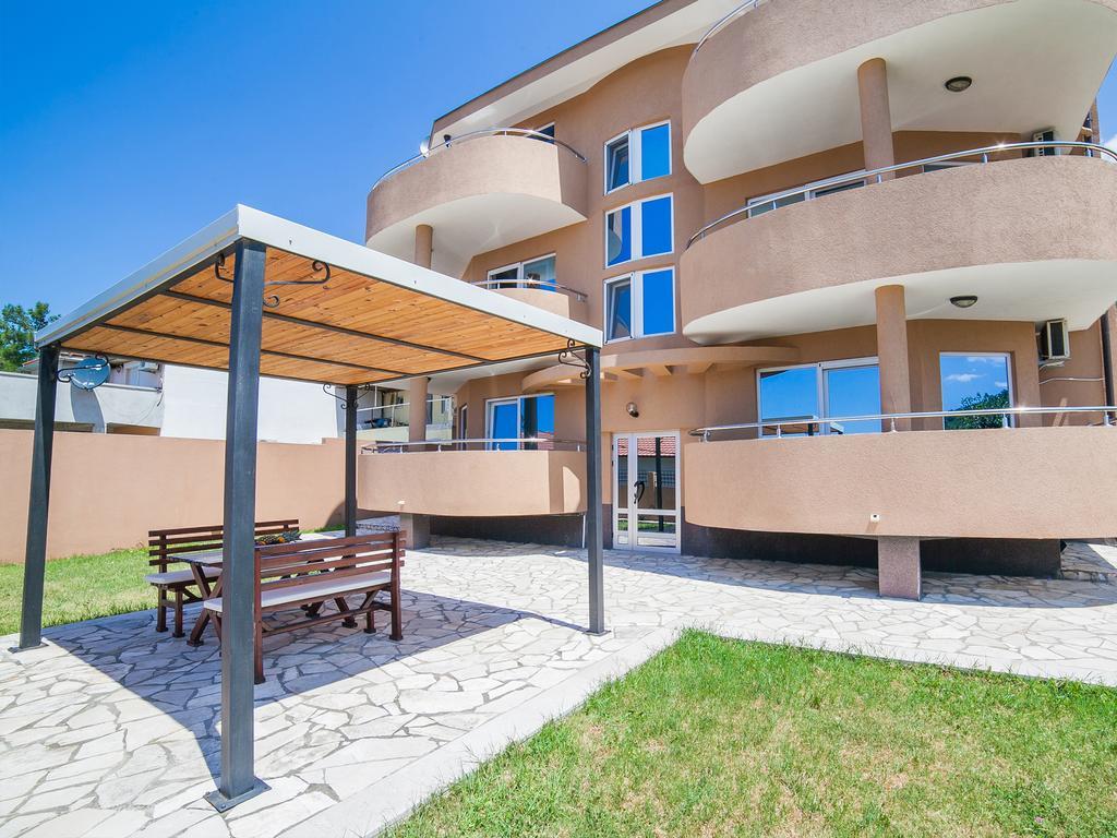 Apartments Urban Wild Cattaro Esterno foto